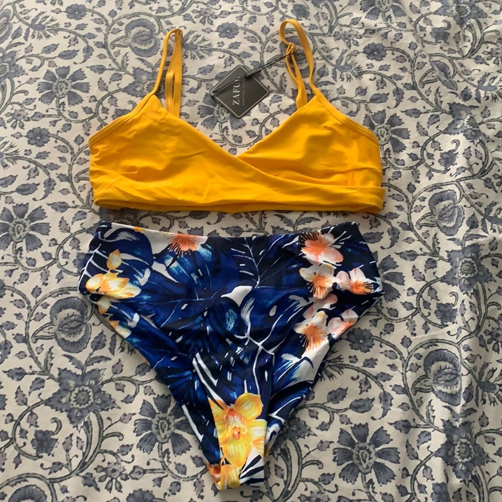 Size small two piece zaful bathing suit